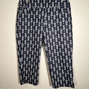 Ruby Rd Petite Size 8 Navy White Pineapple Print Capris